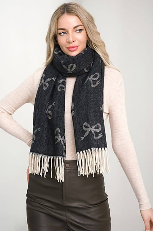 Wona Bow Pattern Fringe Scarf