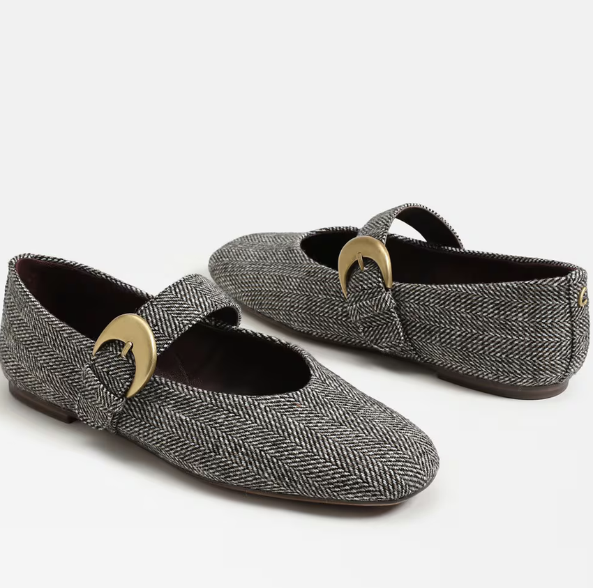 Circus Bella Flat