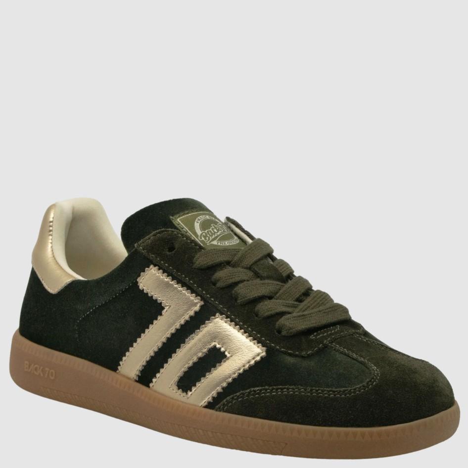 A Back 70 dark green suede sneaker with metallic gold side stripes, a cream collar lining, and a brown gum sole, shown against a light gray background.