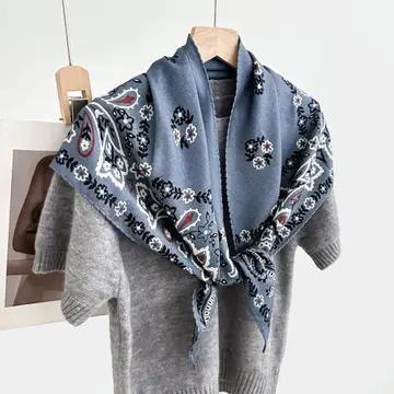 Triangle Scarf
