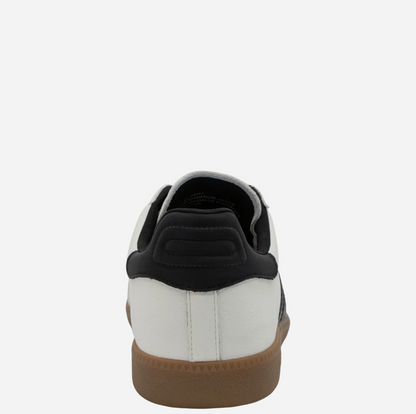 Back 70 Cloud 600 Sneaker