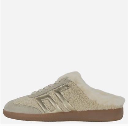 Back 70 Easter FL Sneaker has a faux shearling trim and features a full‑lace mixed‑material upper, lightweight comfort sole, and clean minimalist styling.