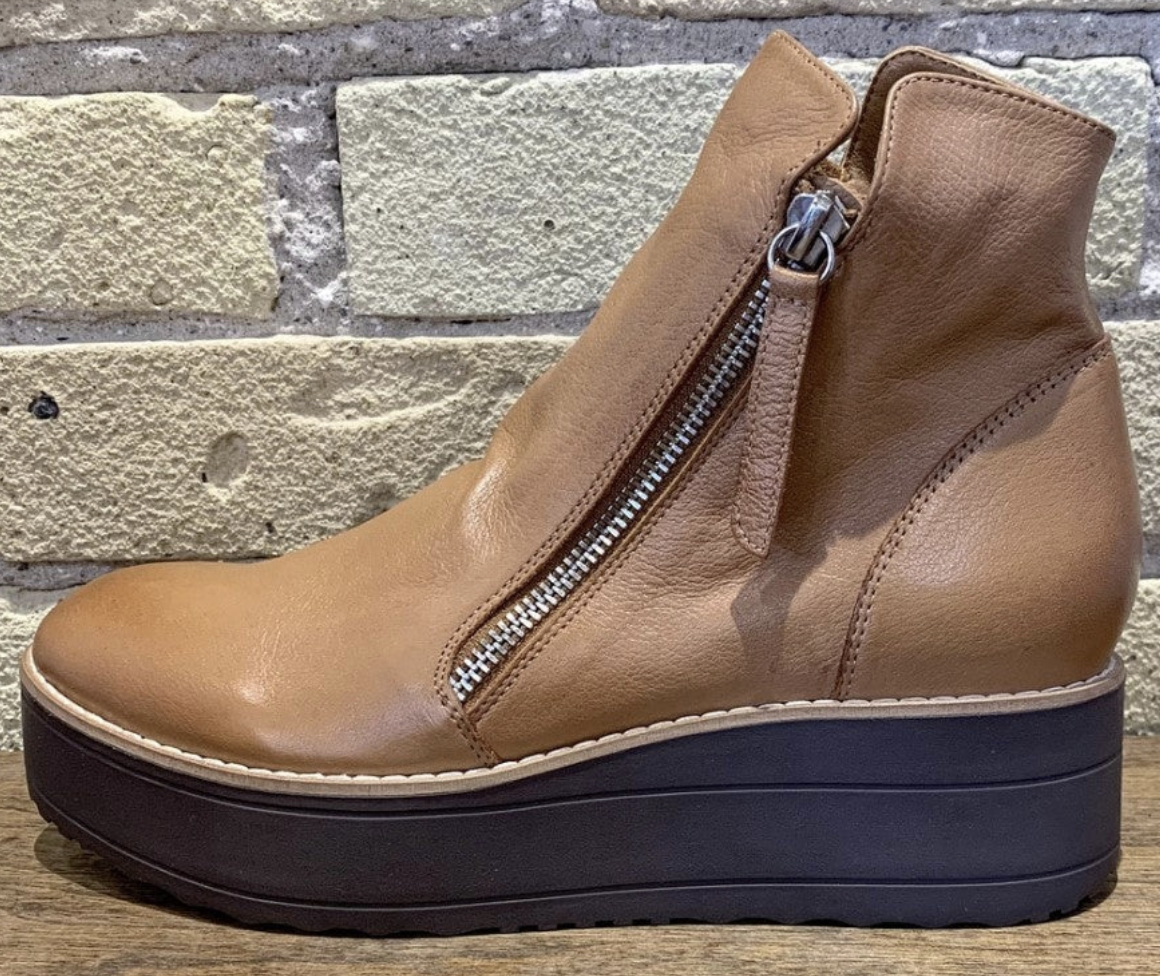 Silent D Nene Boot