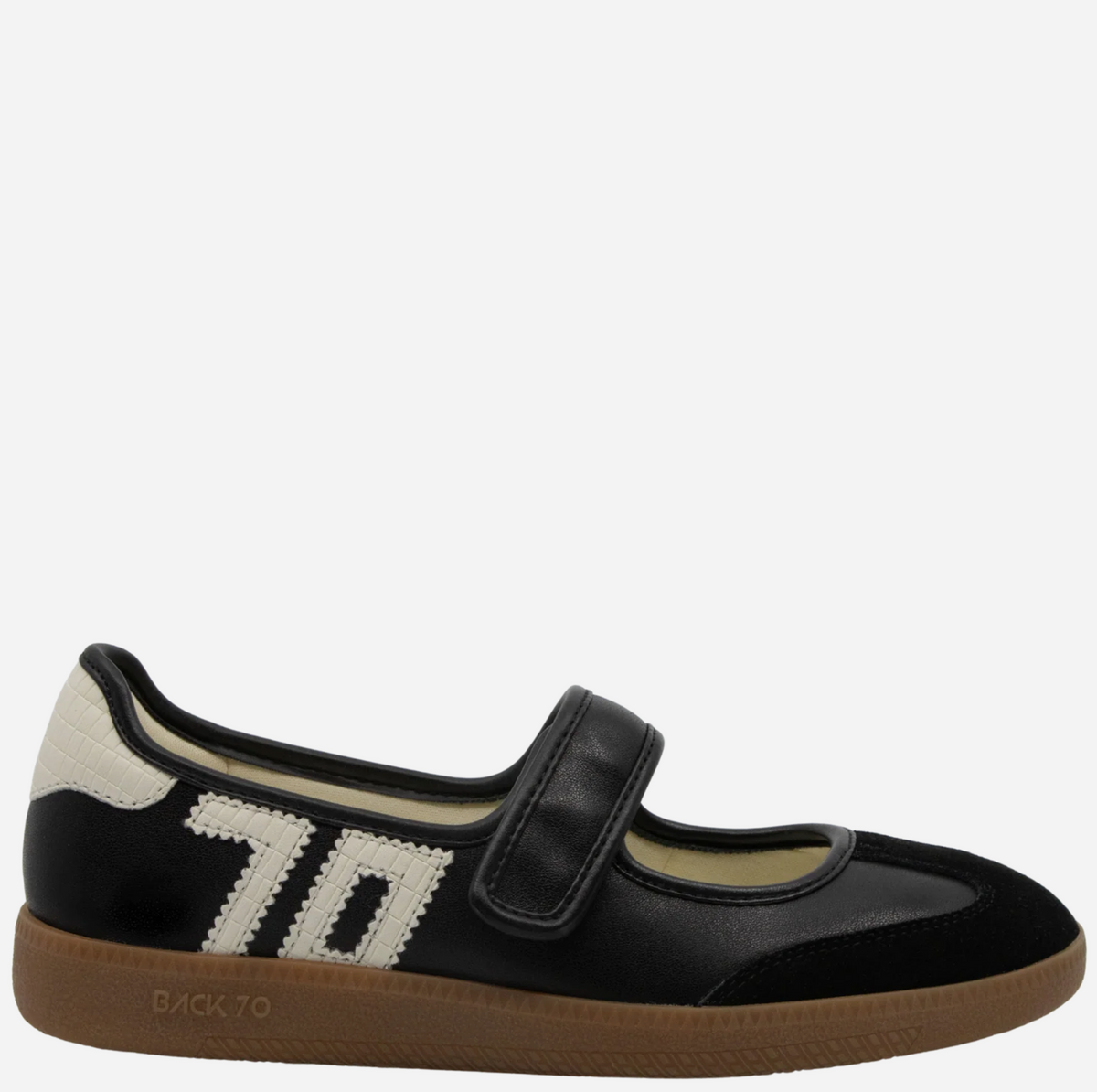 Back 70 Aya Sneaker