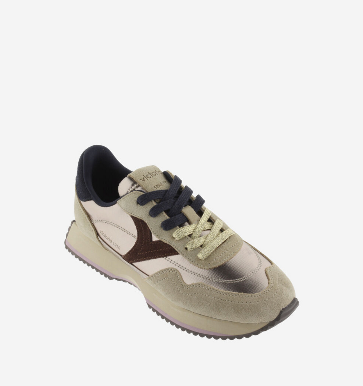 Victoria Cosmos Platino sneaker with soft metallic finish and streamlined profile.