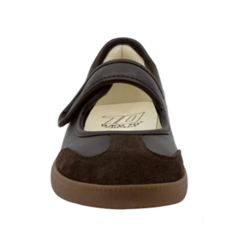Back 70 Aya Sneaker in Coffee Milk with knit upper, lightweight cushioned sole, and modern minimalist design.