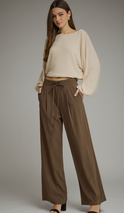 Entro Wide‑Leg Pants with Drawstring Waist featuring a lightweight woven fabric, adjustable drawstring waist, and relaxed wide‑leg silhouette.