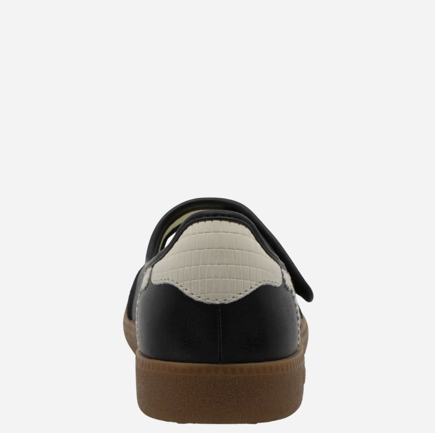 Back 70 Aya Sneaker