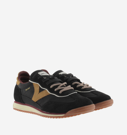 Victoria Saturno Sneaker in black with nylon‑suede upper and retro runner silhouette.