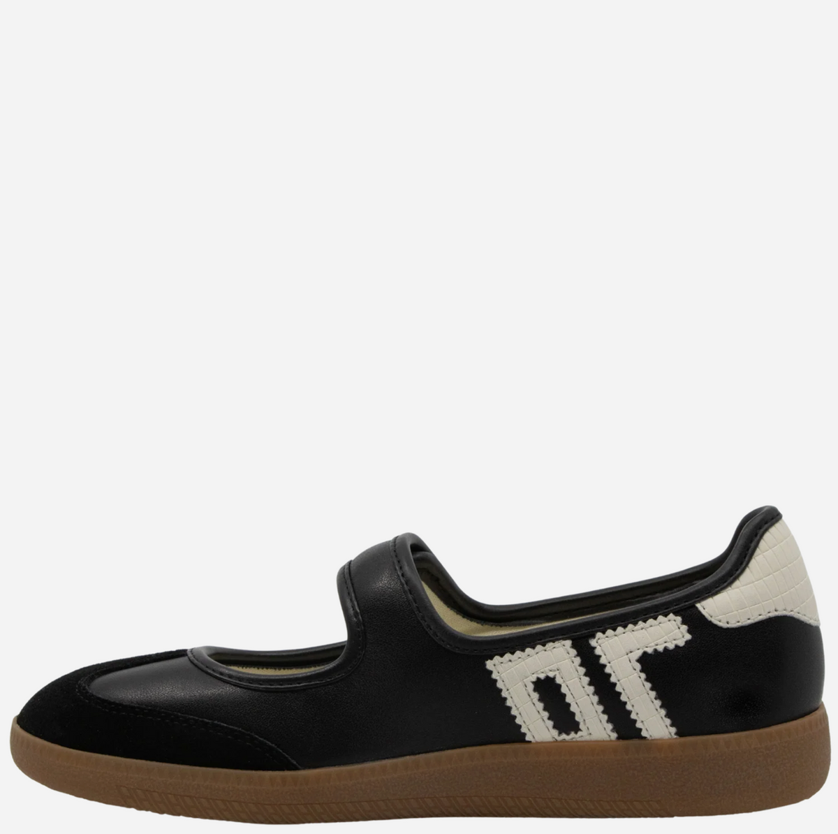 Back 70 Aya Sneaker