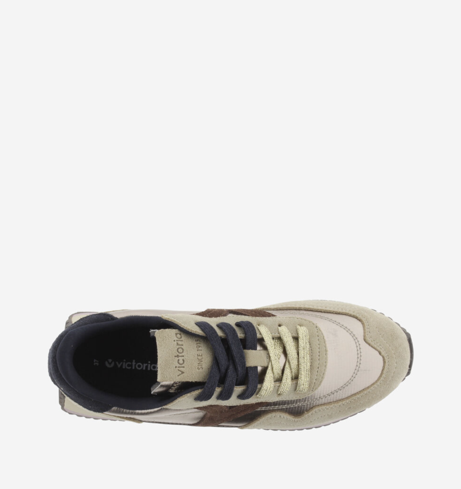 Victoria Cosmos Platino sneaker with soft metallic finish and streamlined profile.