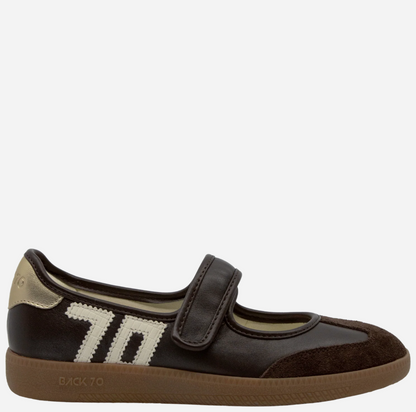 Back 70 Aya Sneaker