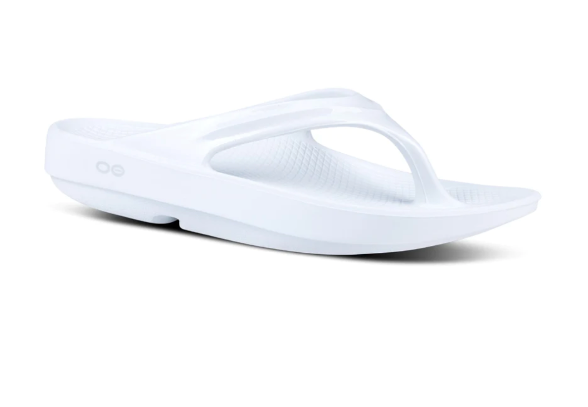 Oofos OOLala Thong Sandal