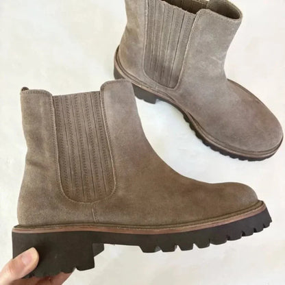Seychelles Cashew Chelsea Boot Black 7