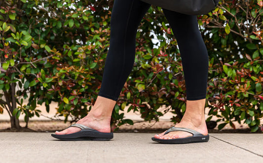Oofos Women's OOlala Luxe Thong Sandal