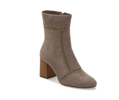 Silent D Story Boot