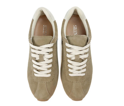 Silent D Trophy Sneaker