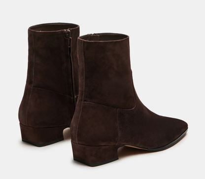 Dusty Boot