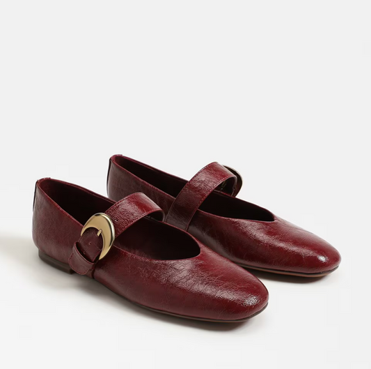Circus Bella Flat
