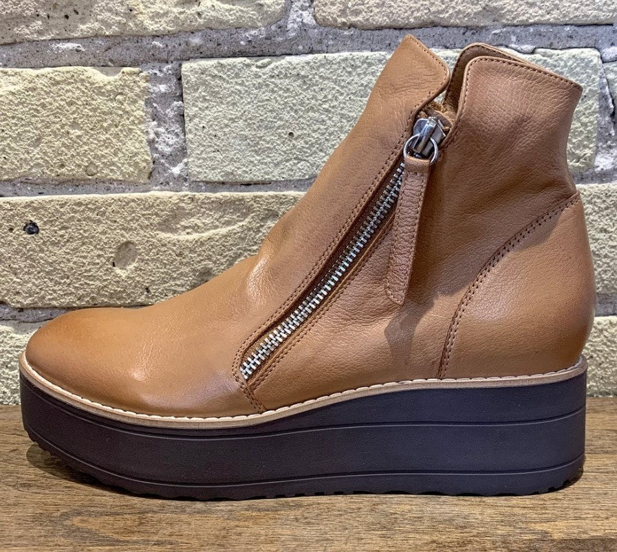 Silent D Nene Boot