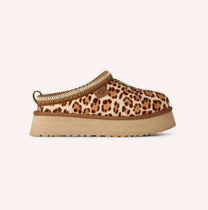 Women’s UGG Tazz Plains slipper in leopard‑print suede with plush UGGplush lining and a lightweight platform sole.