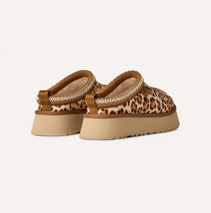 Women’s UGG Tazz Plains slipper in leopard‑print suede with plush UGGplush lining and a lightweight platform sole.
