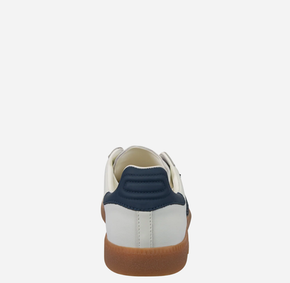 Back 70 Cloud Sneaker