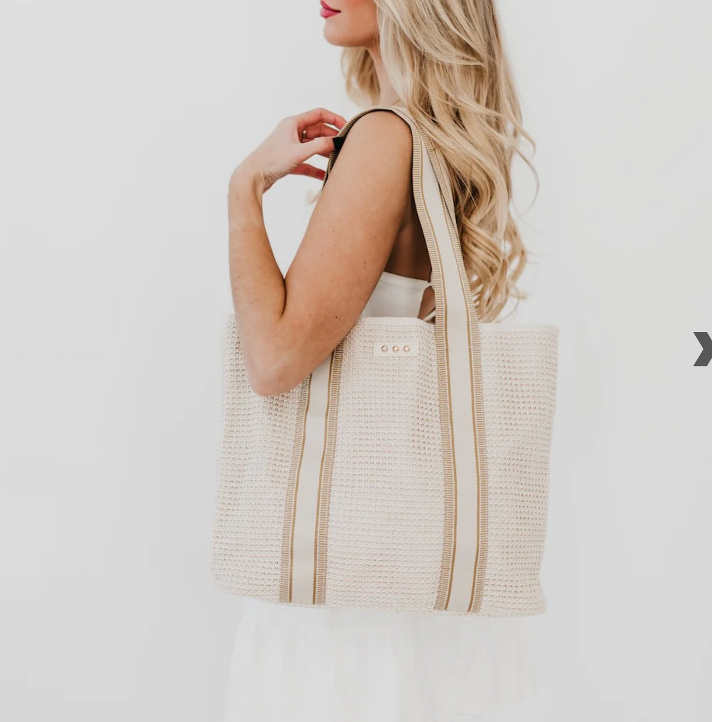 Pretty Simple Ruby Raffia Tote Bag