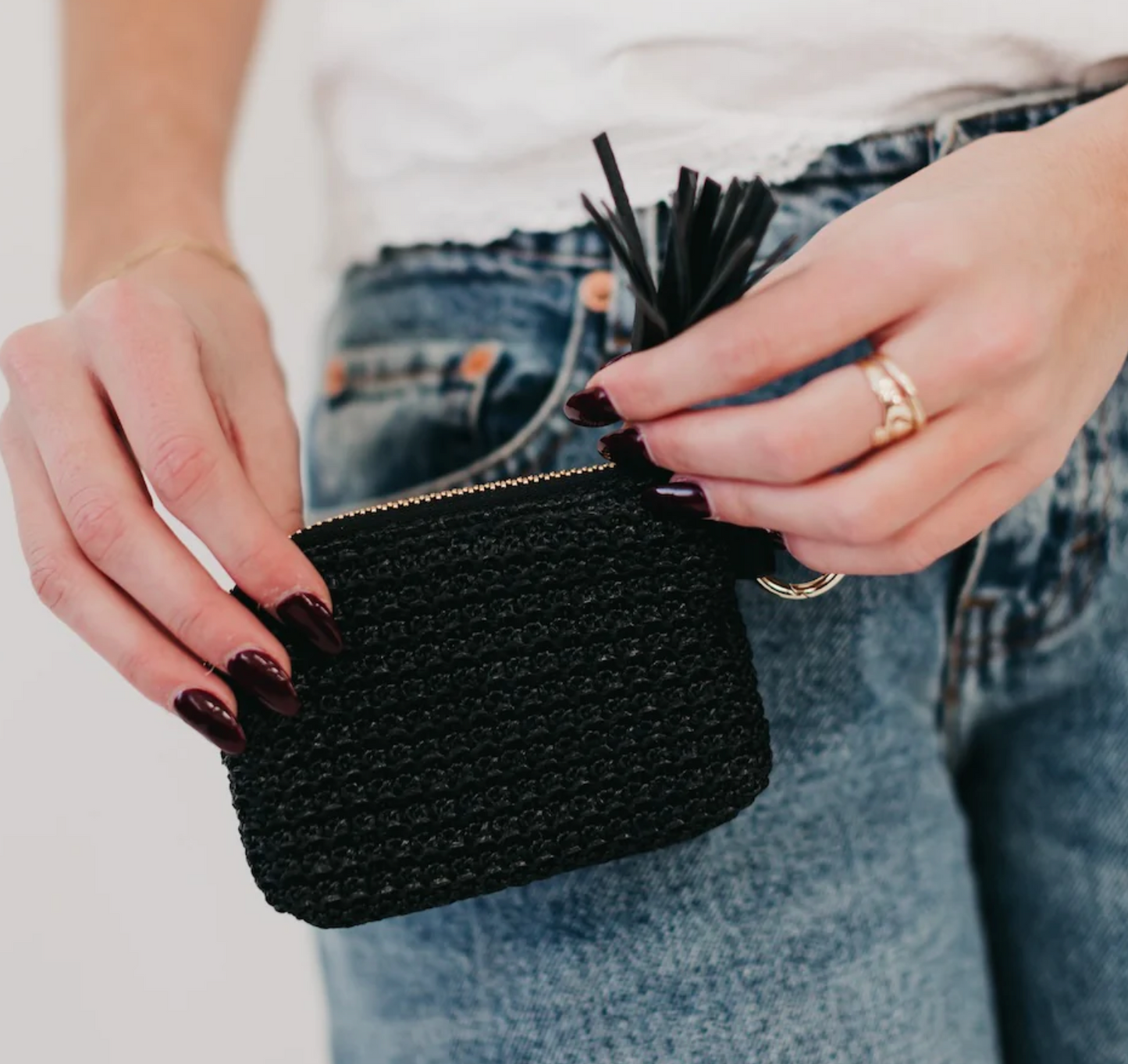 Pretty Simple River Raffia Clippable Wallet