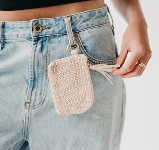 Pretty Simple River Raffia Clippable Wallet